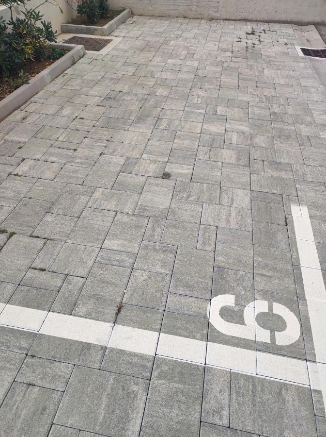 Feel City Near Beach Free Parking With Sea View 扎达尔 外观 照片